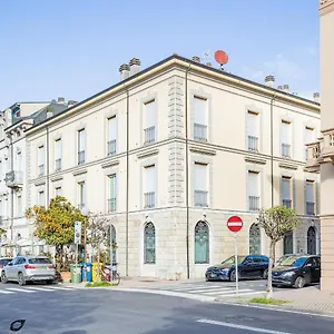Elena House Apartment